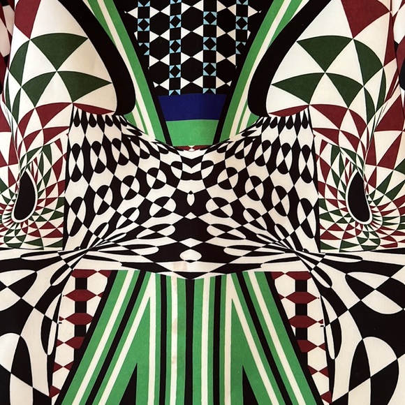 Clover Canyon Top with Geometric Pattern - Picture 3 of 10